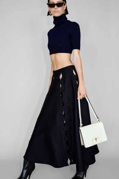 Look 15